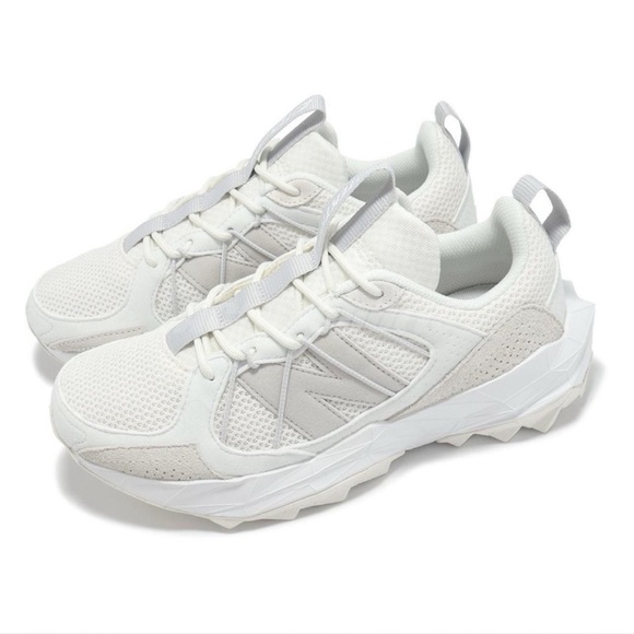 New Balance White and Gray Women's Sneakers - Picture 1 of 6